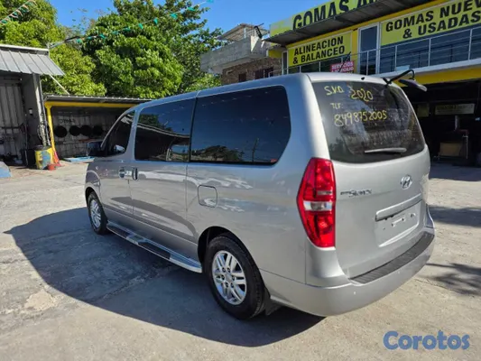 2021 Hyundai Grand Starex — foto 8 / 10