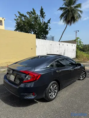 2017 Honda Civic — foto 6 / 6