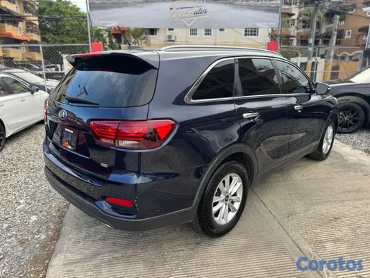 2020 Kia Sorento — foto 6 / 9