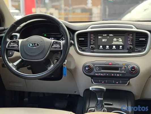 2020 Kia Sorento — foto 9 / 9