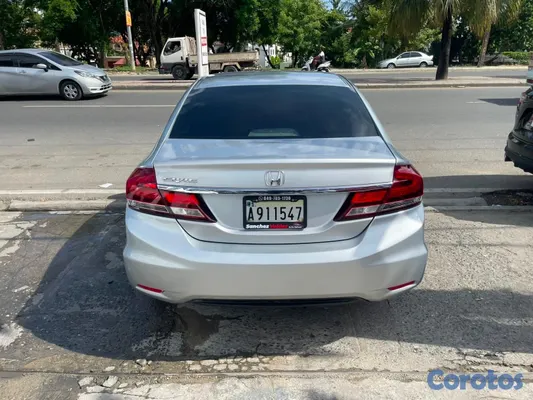 2015 Honda Civic — foto 5 / 10