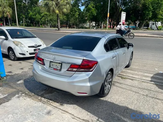 2015 Honda Civic — foto 6 / 10
