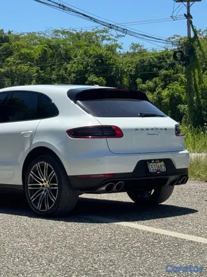 2016 Porsche Macan — foto 6 / 6