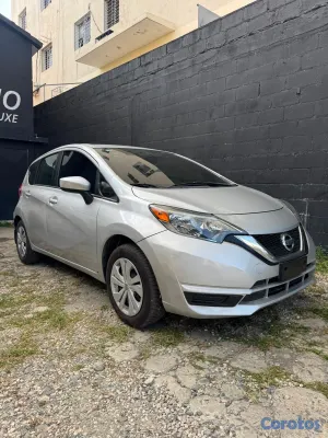 2018 Nissan Versa — foto 3 / 9