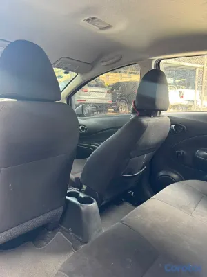 2018 Nissan Versa — foto 6 / 9