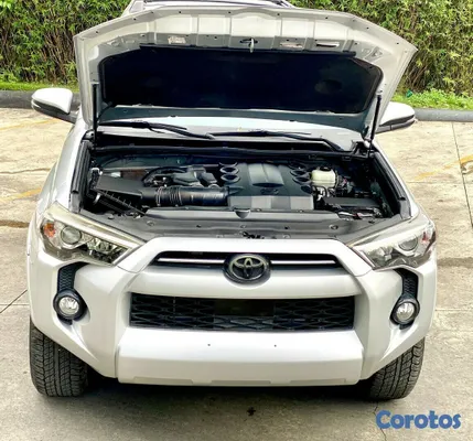 2020 Toyota 4 Runner — foto 3 / 11
