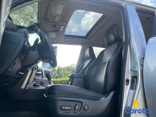 2020 Toyota 4 Runner — foto 4 / 11