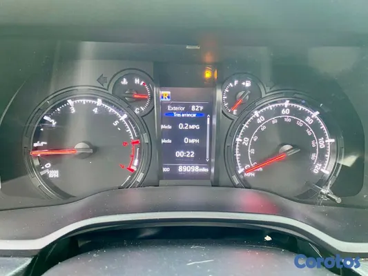 2020 Toyota 4 Runner — foto 6 / 11
