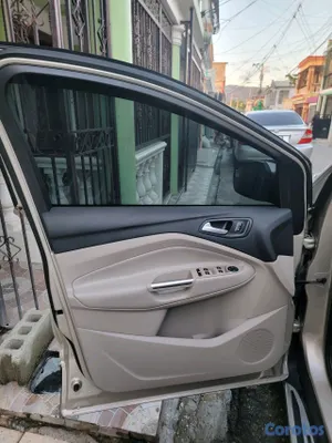 2017 Ford Escape — foto 15 / 15