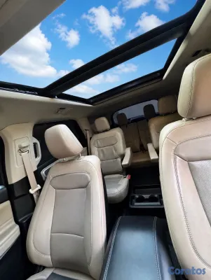 2020 Ford Explorer — foto 8 / 10