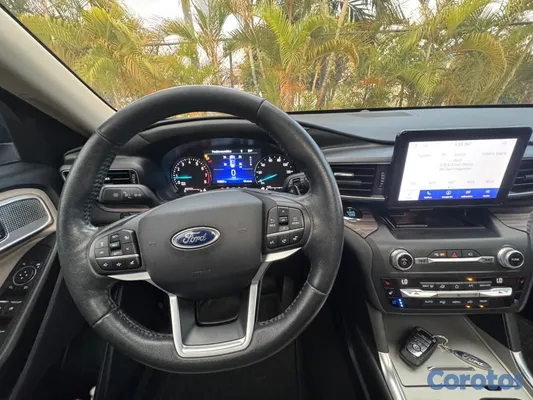 2020 Ford Explorer — foto 9 / 10
