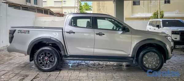 2026 Isuzu Dmax — foto 3 / 12