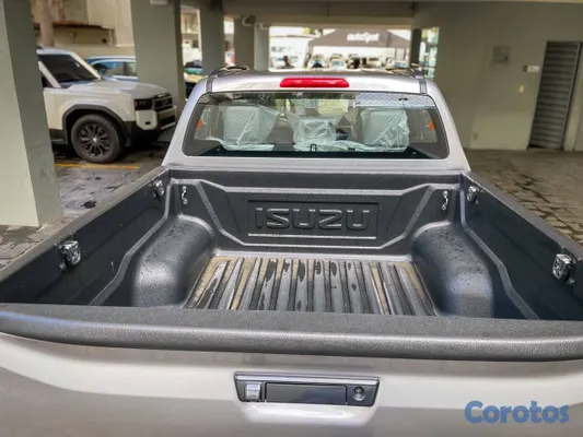 2026 Isuzu Dmax — foto 8 / 12