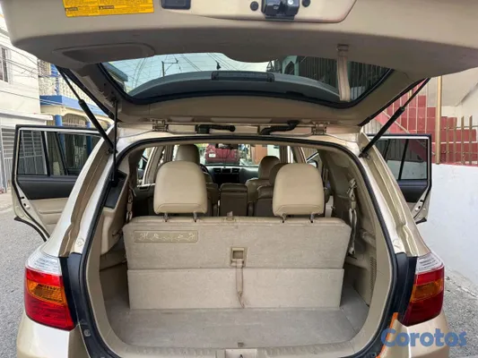 2010 Toyota Highlander — foto 5 / 11