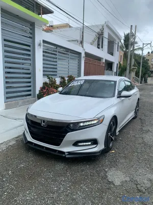 2018 Honda Accord — foto 2 / 19