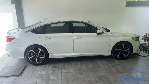 2018 Honda Accord — foto 5 / 19