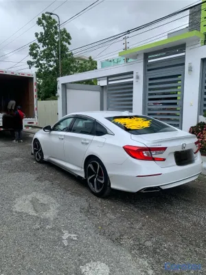 2018 Honda Accord — foto 7 / 19