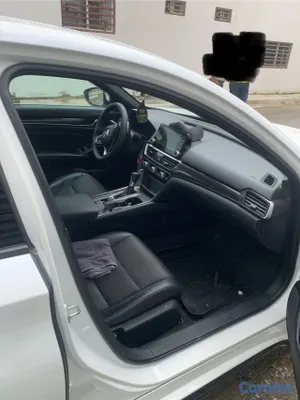 2018 Honda Accord — foto 10 / 19