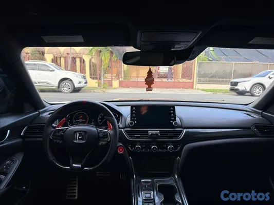 2018 Honda Accord — foto 2 / 11