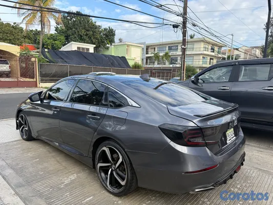 2018 Honda Accord — foto 6 / 11