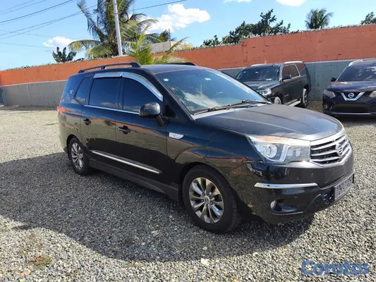 2017 Ssangyong TURISMO — foto 3 / 6