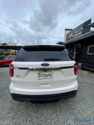2017 Ford Explorer — foto 14 / 16