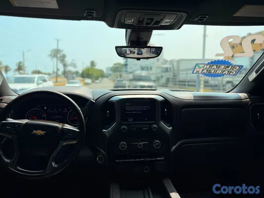 2022 Chevrolet Silverado — foto 5 / 8