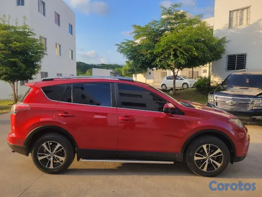 2017 Toyota Rav-4 — foto 6 / 12