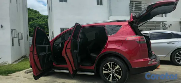 2017 Toyota Rav-4 — foto 7 / 12