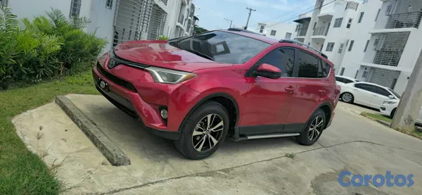 2017 Toyota Rav-4 — foto 9 / 12