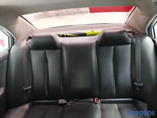 2010 Hyundai Sonata — foto 4 / 5