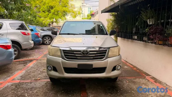 2015 Toyota Hilux — foto 6 / 9