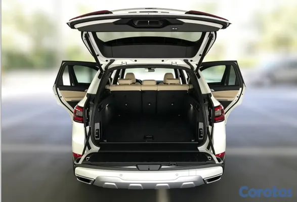 2020 BMW X5 — foto 8 / 10
