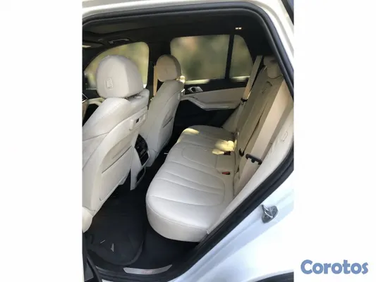 2020 BMW X5 — foto 9 / 10