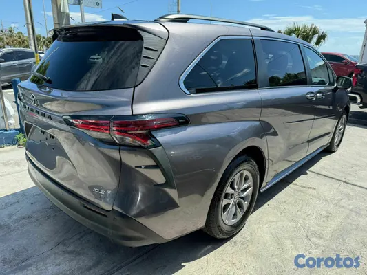 2021 Toyota Sienna — foto 3 / 10