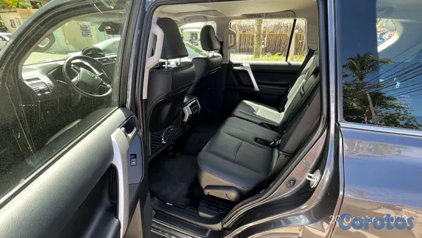 2023 Toyota Land Cruiser Prado — foto 5 / 13