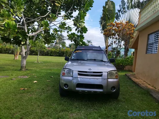2004 Nissan Frontier — foto 5 / 7