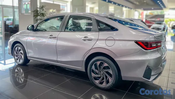 2026 Toyota Yaris — foto 5 / 11