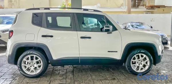 2023 Jeep Renegade — foto 4 / 11