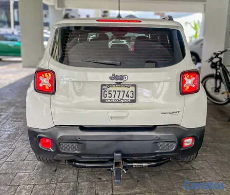 2023 Jeep Renegade — foto 6 / 11