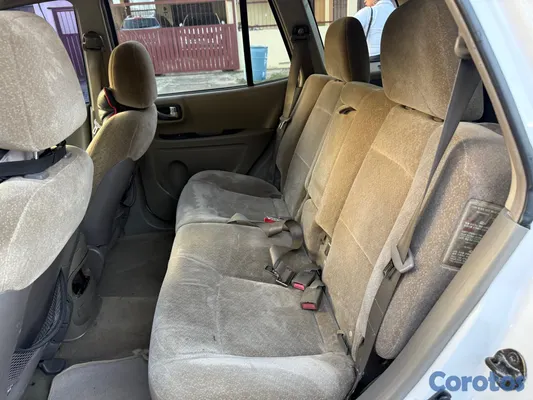 2004 Hyundai Santa Fe — foto 4 / 8