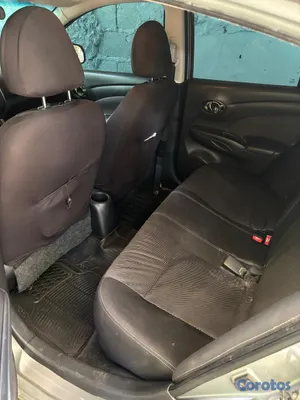 2014 Nissan Versa — foto 6 / 6