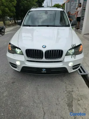 2011 BMW Serie X — foto 9 / 11