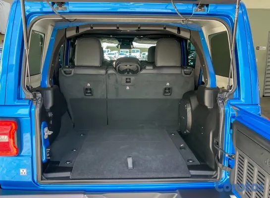 2025 Jeep Wrangler — foto 10 / 11