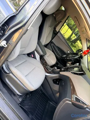 2017 Hyundai Santa Fe — foto 8 / 11