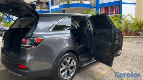 2018 Kia Sorento — foto 3 / 13