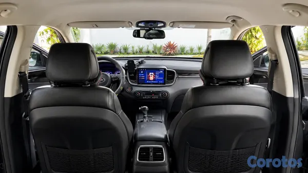2018 Kia Sorento — foto 6 / 13