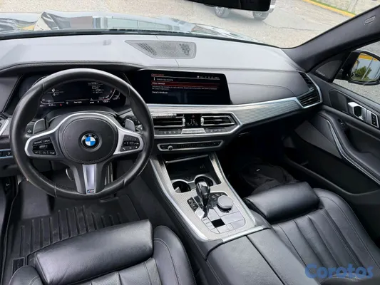2020 BMW X5 — foto 8 / 10