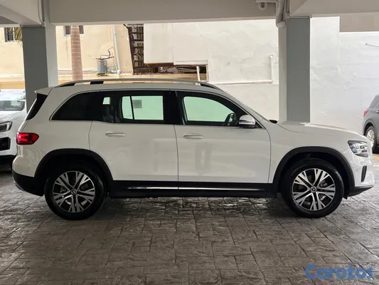 2026 Mercedes-Benz Clase GLB — foto 3 / 13