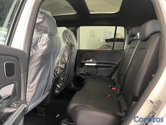 2026 Mercedes-Benz Clase GLB — foto 9 / 13